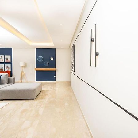 Modern 2Br Retreat In Marina Sale Luxury Living Apartment Hajja Exterior foto
